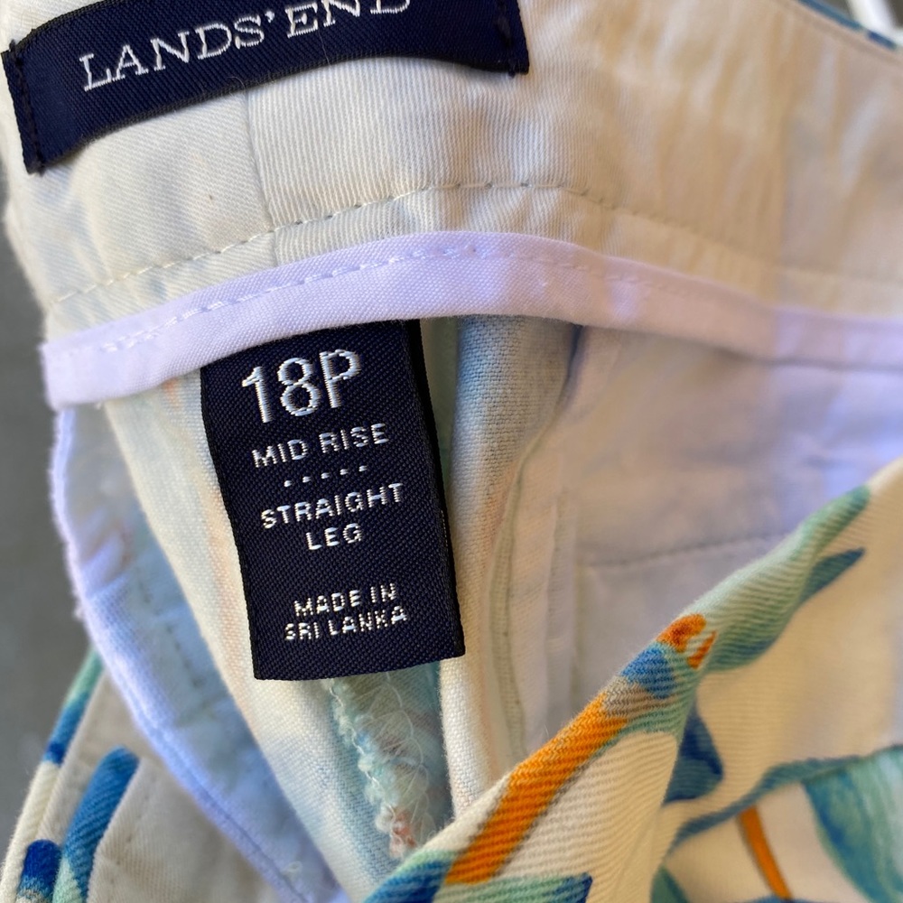 Land’s End Women’s 18 Petite crops/capris - Picture 4 of 4